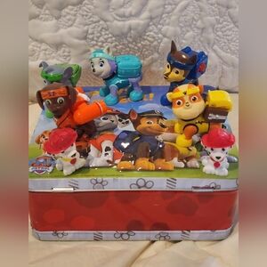 Paw Patrol Colorful Adventure Playset Tin And Play Figures